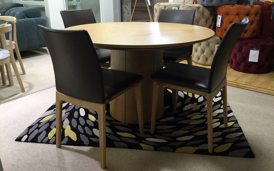 Skovby Oak Round Table
& 4 Chairs
Was £4,040 Now £2,265 Skovby Oak Round Table
& 4 Chairs
Was £4,040 Now £2,265
